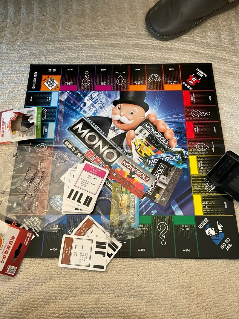 Hasbro Monopoly Classic Real S - Board Game Monopoly review and price